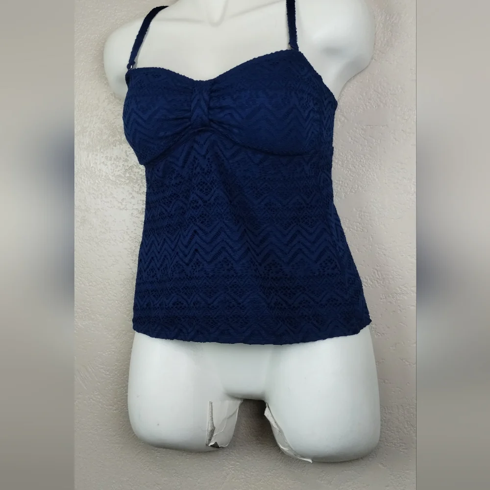 Catalina Women's Solid Crochet Bandini Swim Top Size   M ‎ 8/10